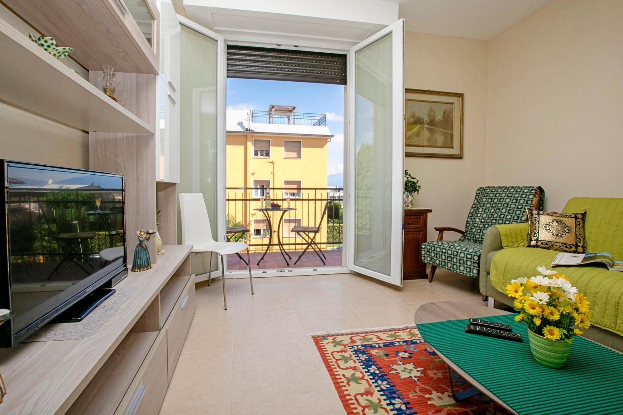 Villa Mimosa - Appartamento 2 - Happy Rentals Desenzano del Garda Dış mekan fotoğraf