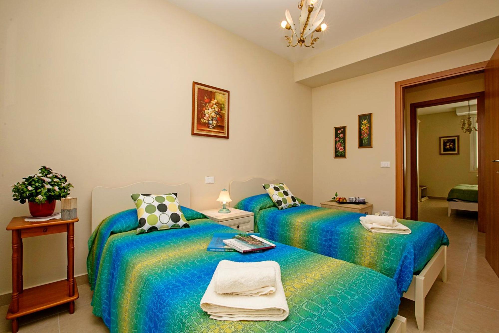 Villa Mimosa - Appartamento 2 - Happy Rentals Desenzano del Garda Dış mekan fotoğraf